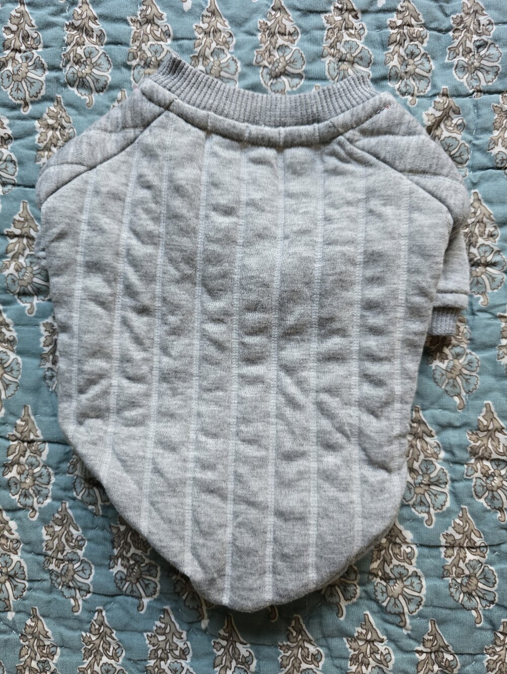 Petco Reddy Quilted Crewneck Dog Sweater Size XS - Like New